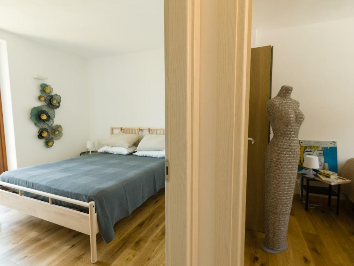 Discesa a Lago with terrace&garden on lake Iseo Riva di Solto Exterior foto