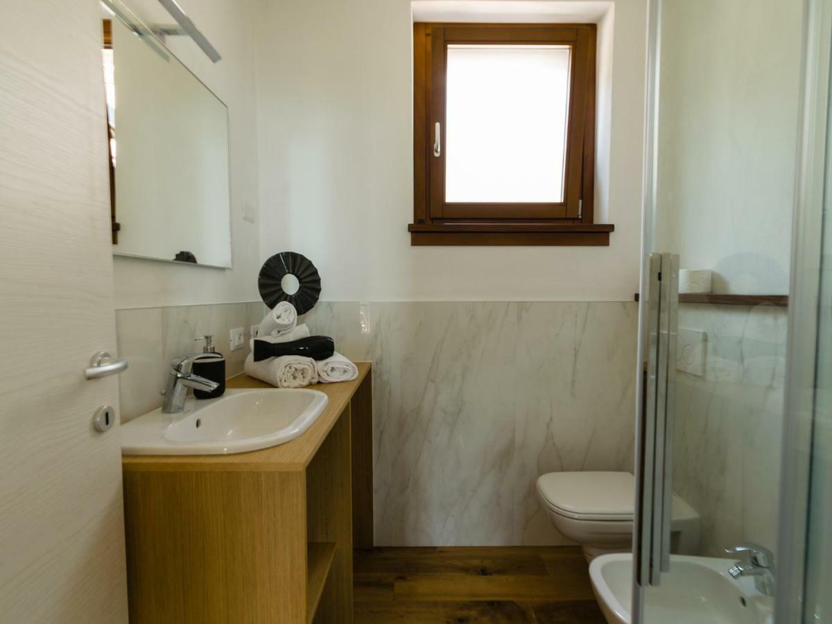 Discesa a Lago with terrace&garden on lake Iseo Riva di Solto Exterior foto